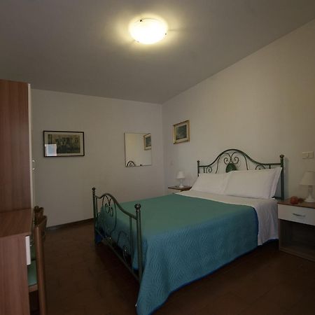 Hotel Athena Spolète Extérieur photo