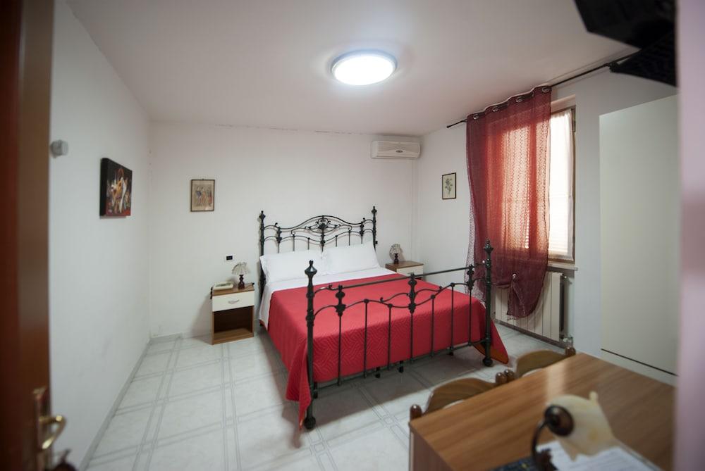Hotel Athena Spolète Extérieur photo