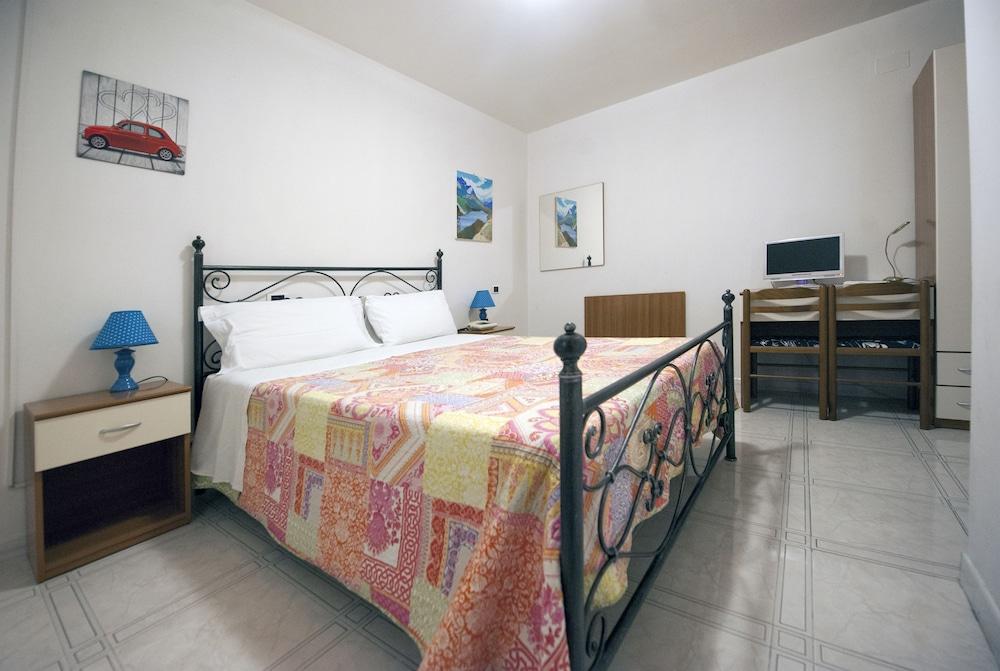 Hotel Athena Spolète Extérieur photo