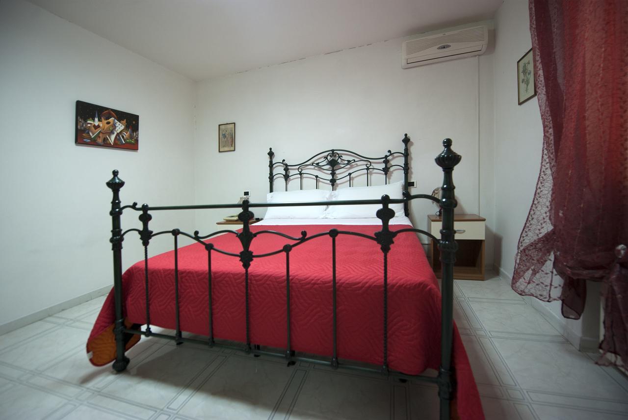 Hotel Athena Spolète Extérieur photo